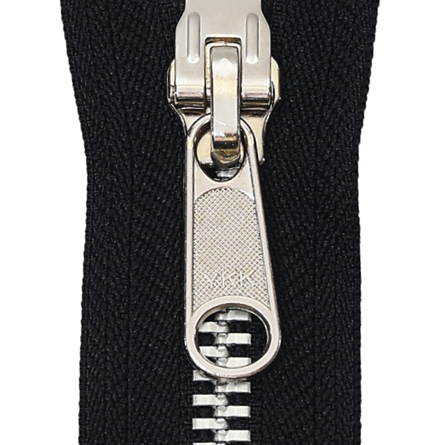 ファスナーは『YKK』製を積極採用